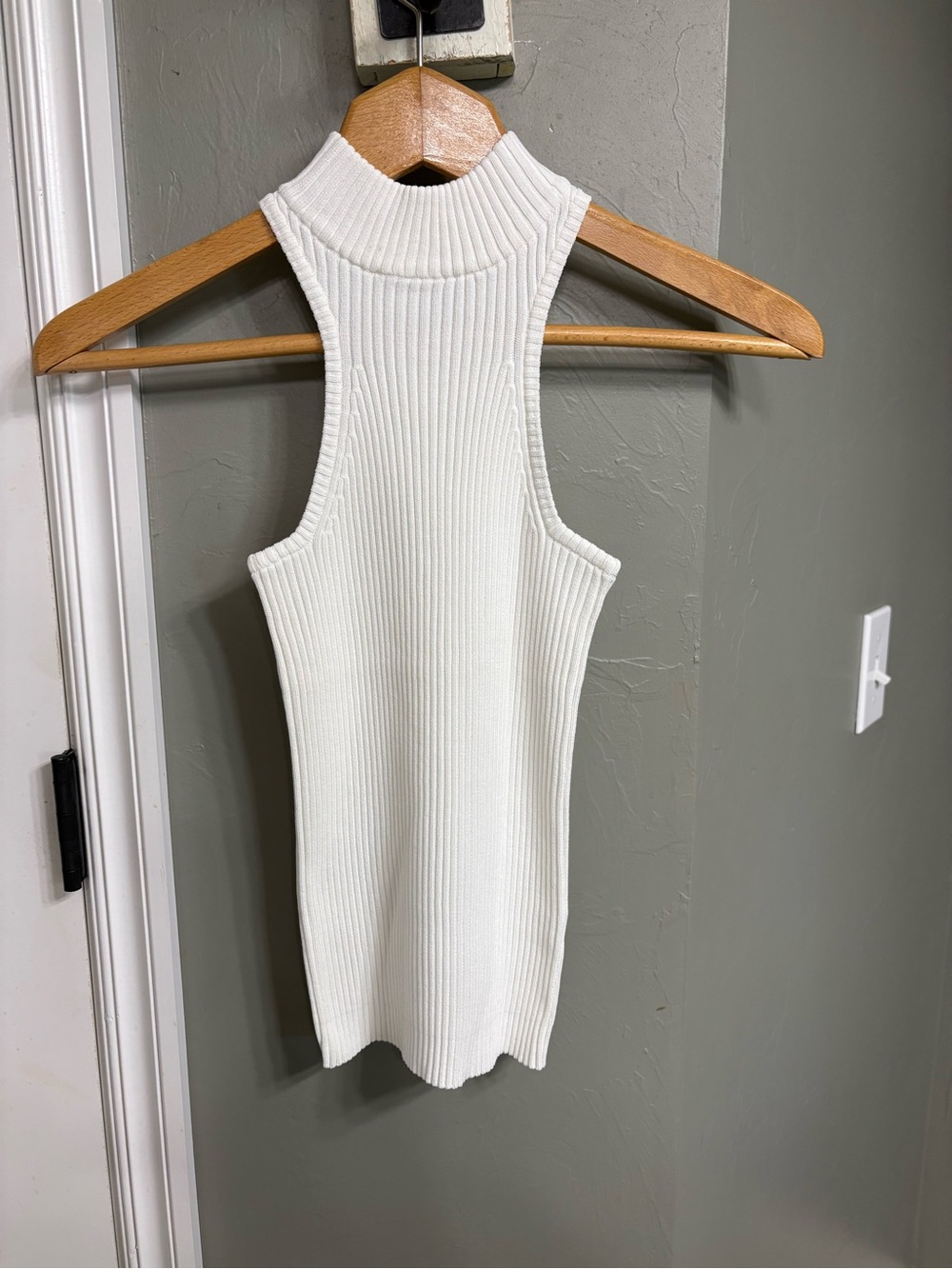 Ribbed Mock Neck Tank Top - Ivory
